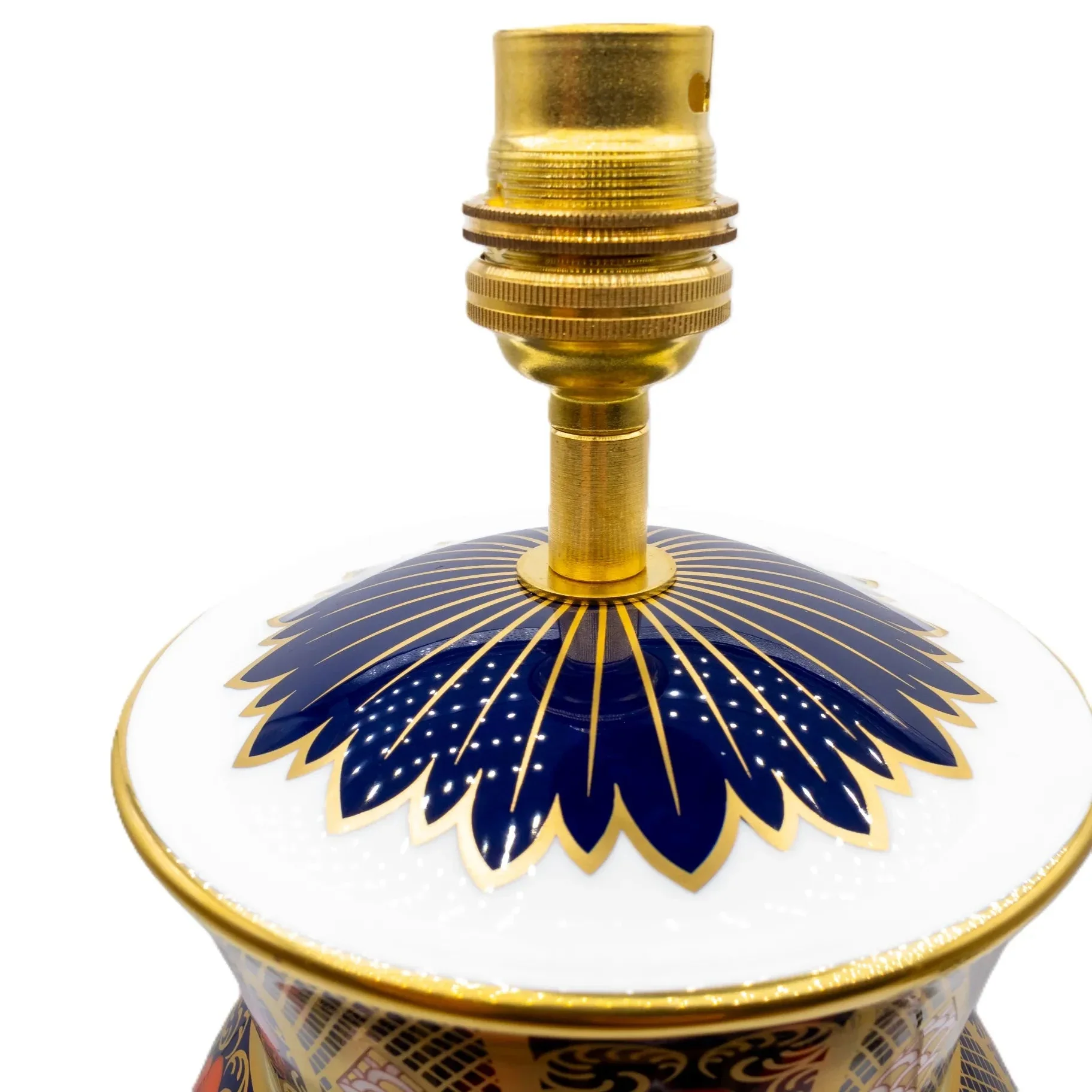 Royal Crown Derby Imari SGB Longnor Lamp - Image 3